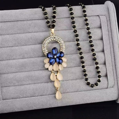 Верижка за пуловер за есен/зима - елегантна висулка с кристална верижка