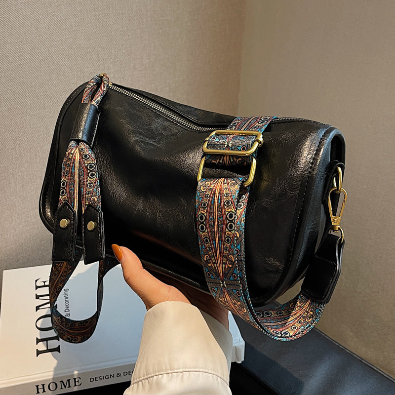 Модна чанта за рамо с голяма вместимост и широка презрамка