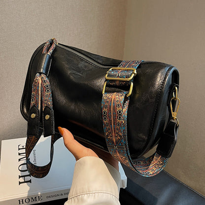 Модна чанта за рамо с голяма вместимост и широка презрамка