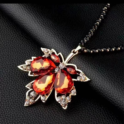 Верижка за пуловер за есен/зима - елегантна висулка с кристална верижка